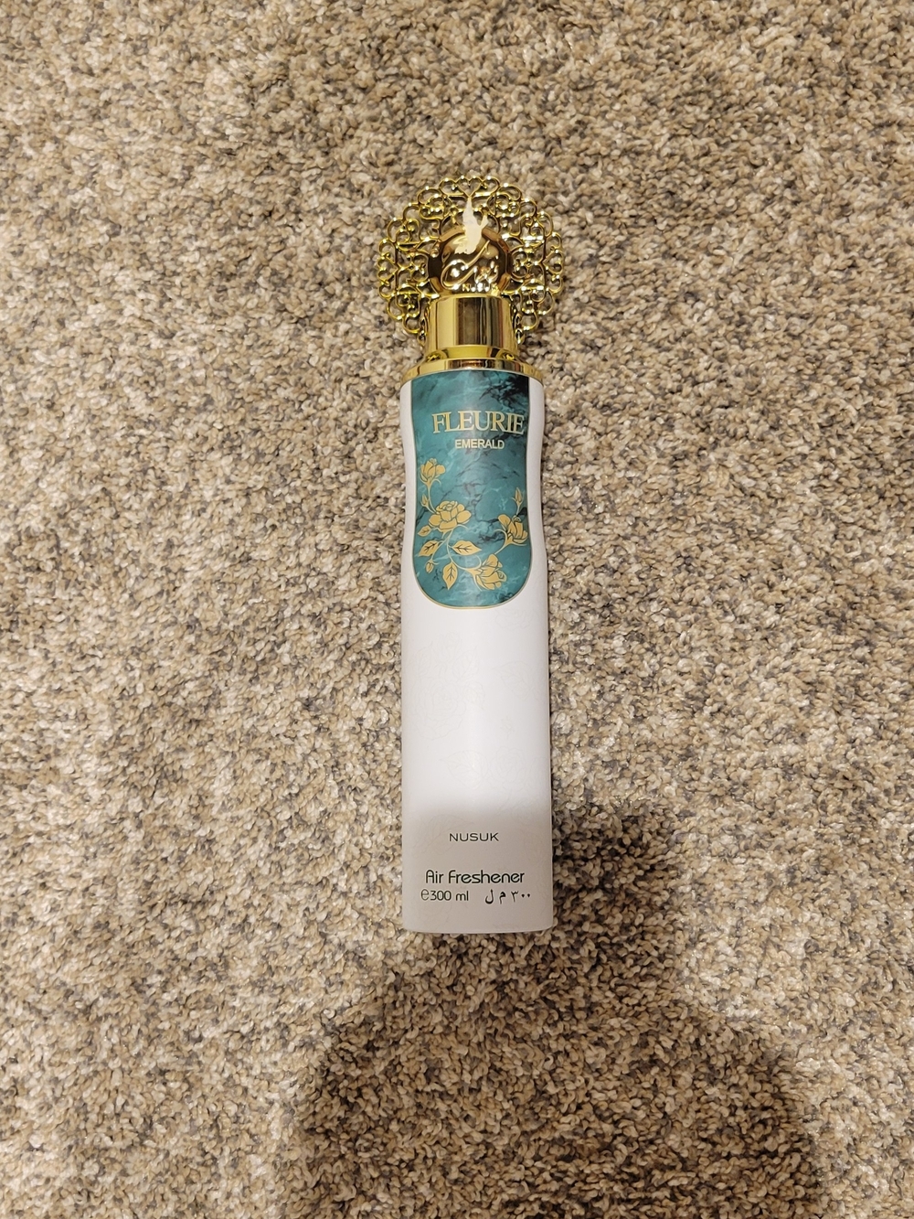 Fleurie Emerald Gold & White Air Freshener by